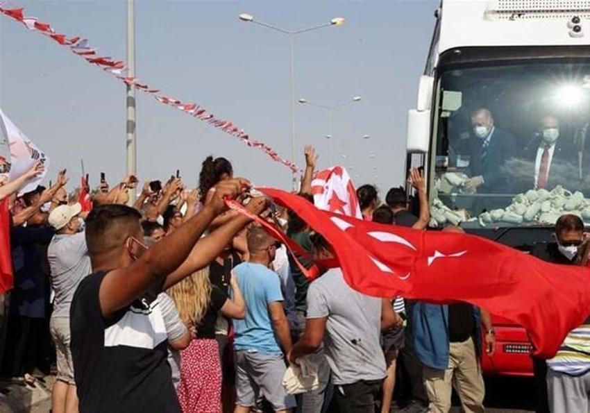Kuzey Kıbrıs'a tarihi ziyaret Yunan basınını çıldırttı! Cumhurbaşkanı Erdoğan'ın Kapalı Maraş sözleri manşette...