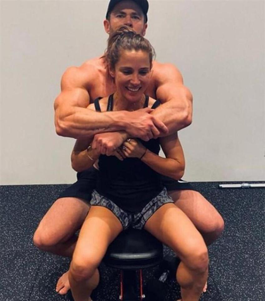 Chris Hemsworth eşi Elsa Pataky'nin doğum gününü kutladı!