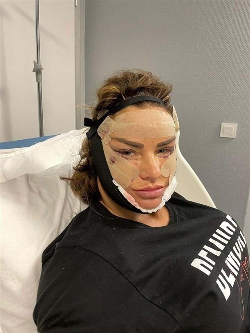 Katie Price yine bıçak altına yattı! Eski kocası çıldırdı...