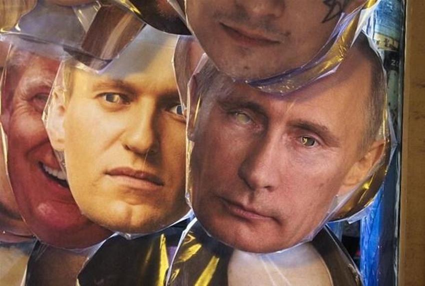 Resmen Putin'in kopyası! Bir milyoner, erotik şovlar ile...