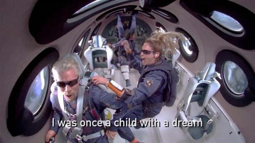 Virgin Galactic'in sahibi Richard Branson uzayda! Çığlık çığlığa Dünya’ya bakış...