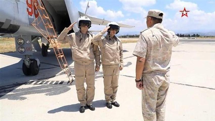 Havada tehlikeli gerginlik! Rus Su-30 jetleri ve ABD uçağını kovaladı...