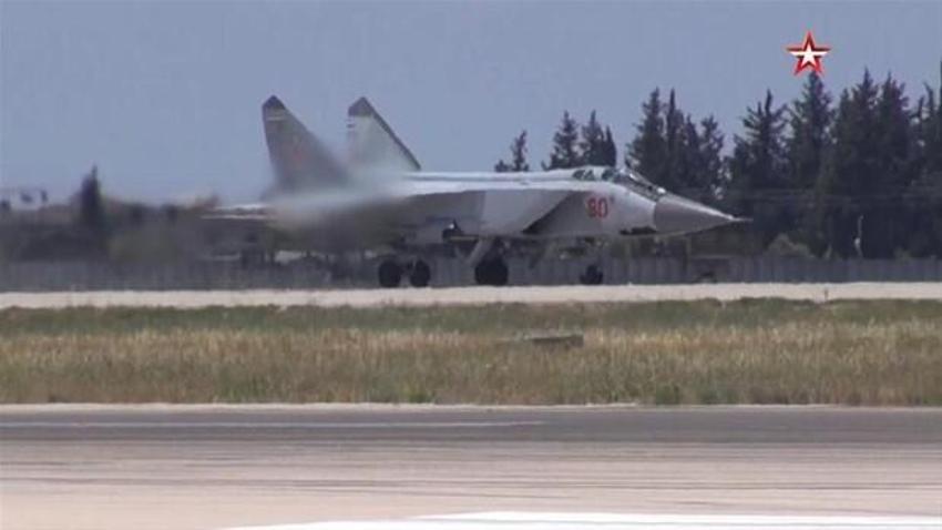 Havada tehlikeli gerginlik! Rus Su-30 jetleri ve ABD uçağını kovaladı...