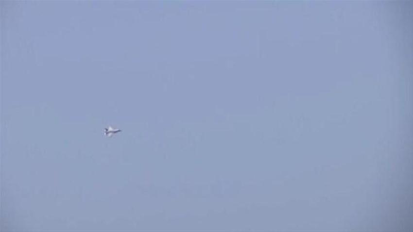 Havada tehlikeli gerginlik! Rus Su-30 jetleri ve ABD uçağını kovaladı...
