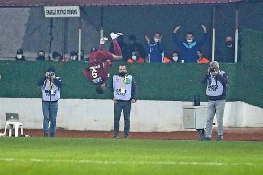 Hataylı yönetici araya girdi Aaron Boupendza'nın işi bitti! Forma numarası bile...