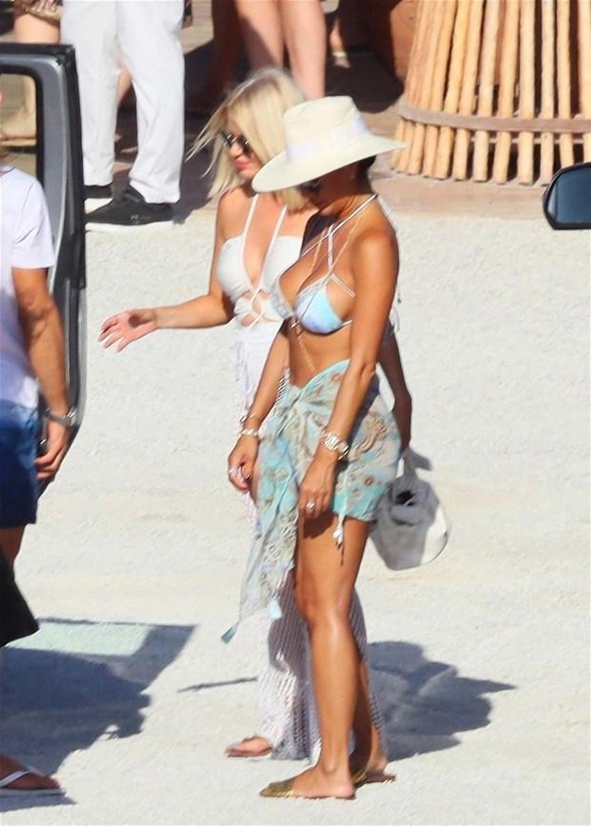 Nicole Scherzinger Mykonos adasında tatilde!