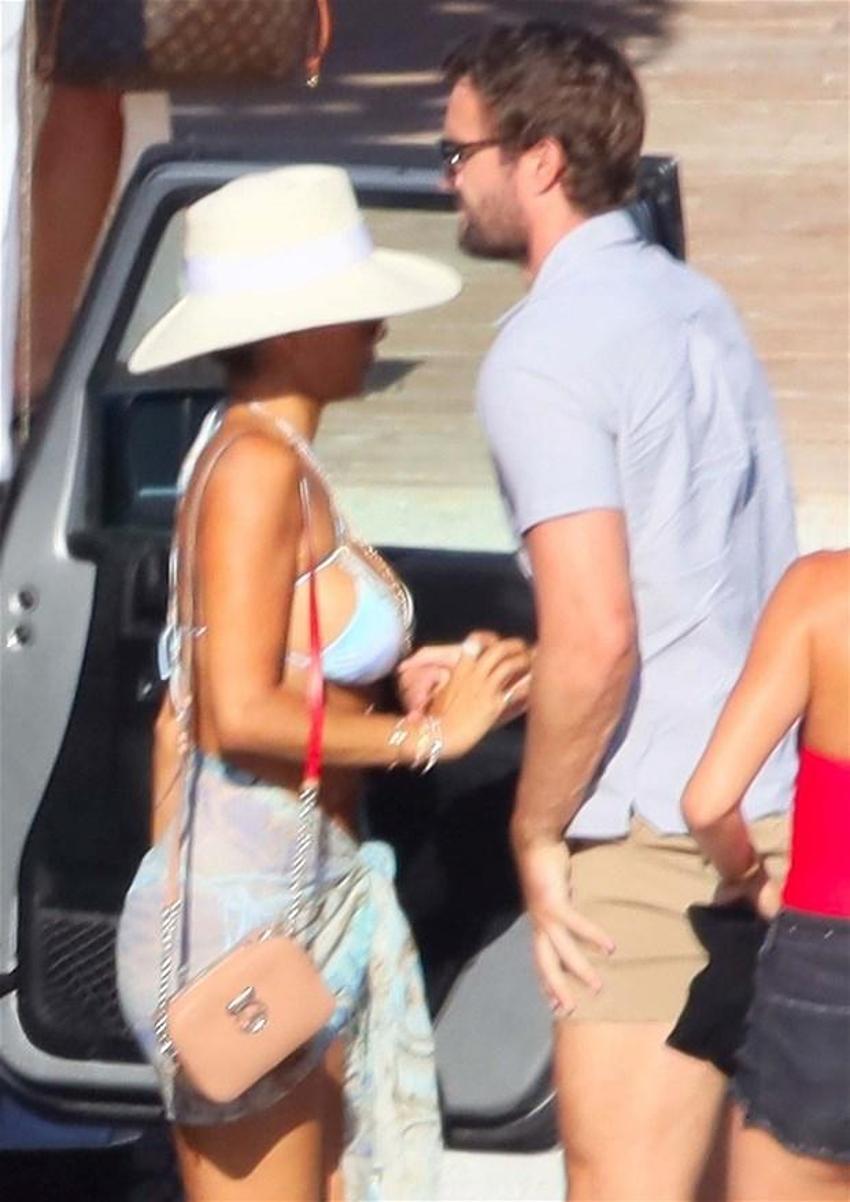 Nicole Scherzinger Mykonos adasında tatilde!