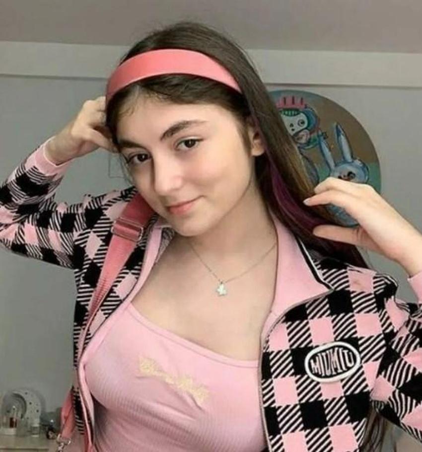 Ayça Tilki ablasının izinden yürüyor! Şarkıcılığa soyundu...