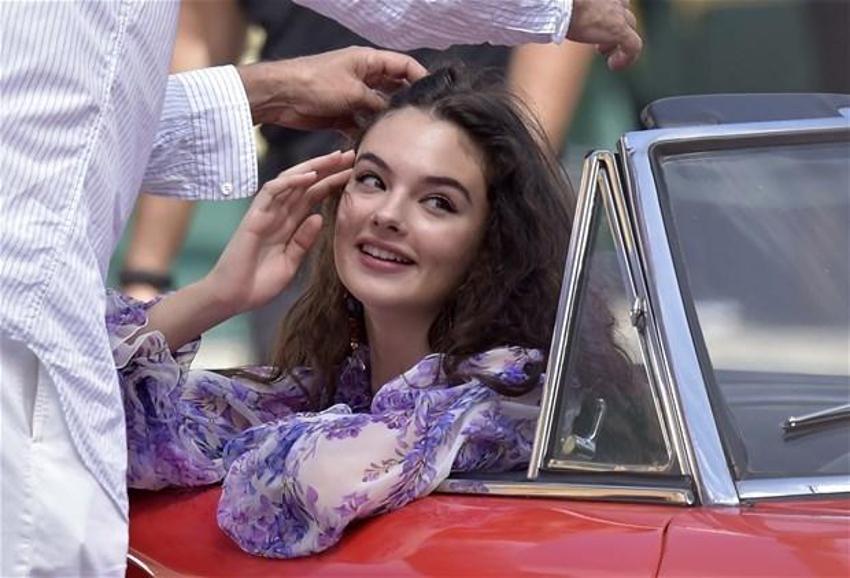 Monica Bellucci ile Vincent Cassel'in kızı Deva annesinin yolunda