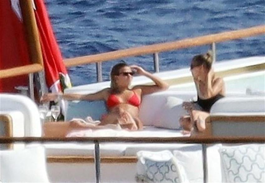 Sofia Richie Ege sularında!