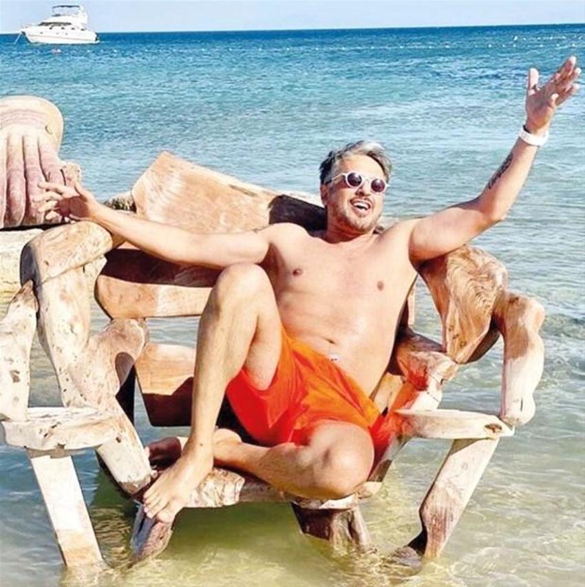 Can Yaman ile sevgilisi Diletta Leotta mavi tura çıktı!