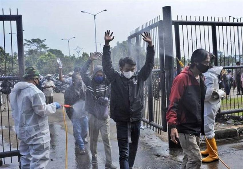 Delta varyantı korkusu dünyayı sardı! Bomba maske açıklaması geldi: Aşı olanlar...