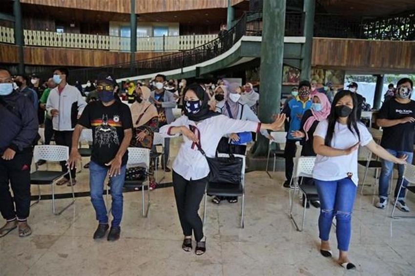 Delta varyantı korkusu dünyayı sardı! Bomba maske açıklaması geldi: Aşı olanlar...