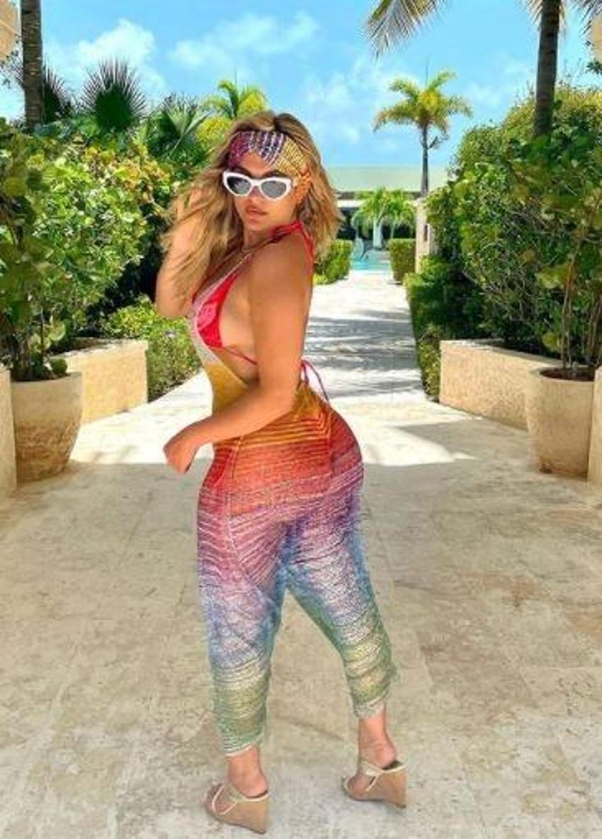 Bebe Rexha'dan eleştirilere yanıt: Sizce ben kaç kiloyum?