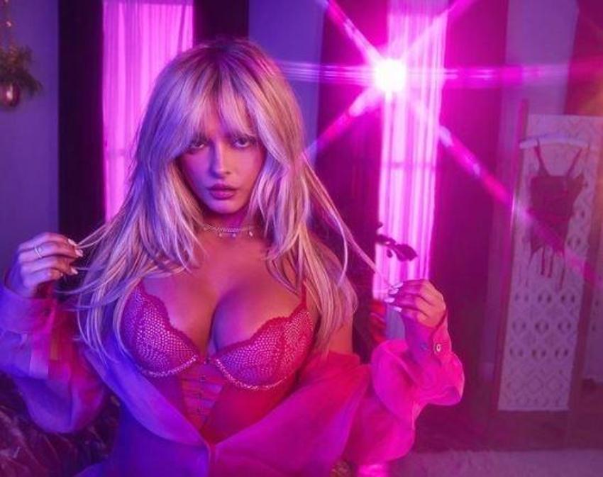 Bebe Rexha'dan eleştirilere yanıt: Sizce ben kaç kiloyum?