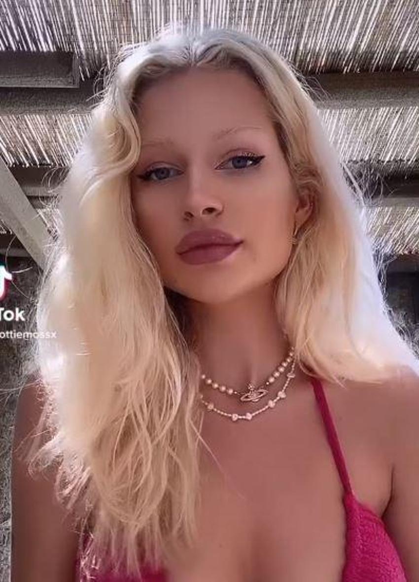 Lottie Moss