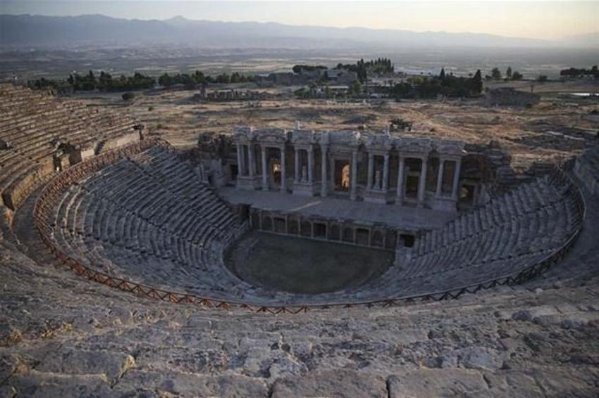 Pamukkale'deki Hierapolis Antik Kenti'nde bulunan "Cehennem Kapısı"nın gizemi çözüldü!