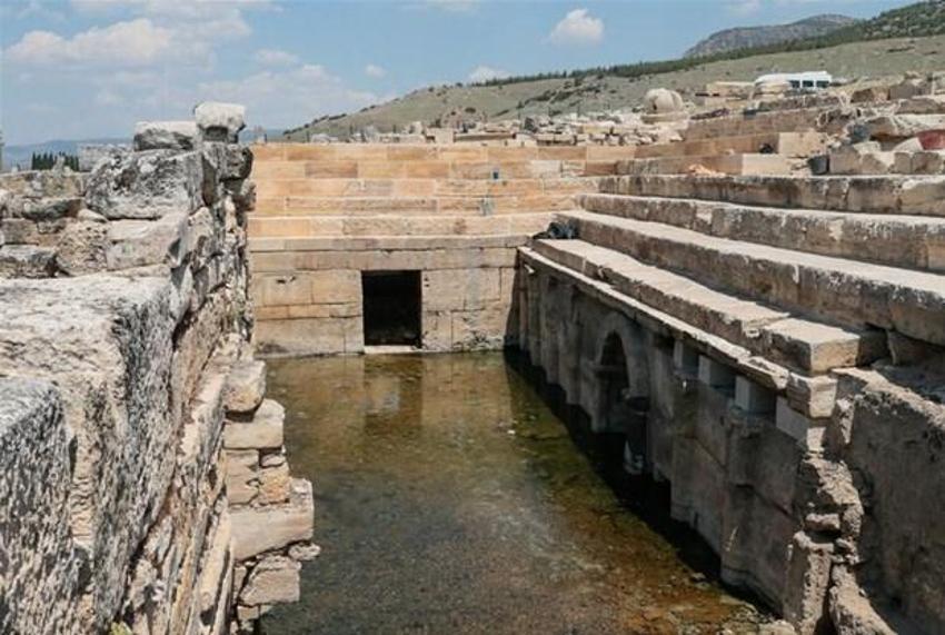 Pamukkale'deki Hierapolis Antik Kenti'nde bulunan "Cehennem Kapısı"nın gizemi çözüldü!