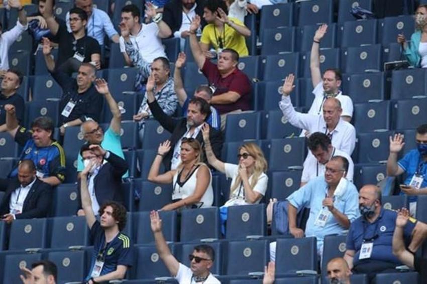 Kongreye Vefa Küçük damgası! "Valla yatsı namazını bulacağız"