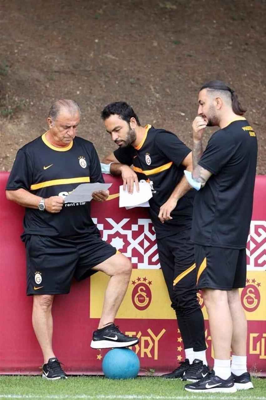 Burak Elmas gemileri yaktı! Bir dünya yıldızını Galatasaray'a getiriyor! Yarmolenko...