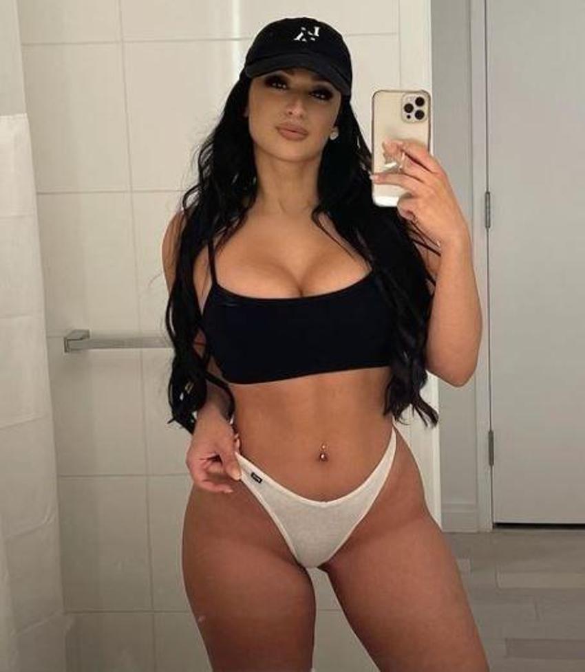 Laura Ivette kendini aştı! Gören şok oldu