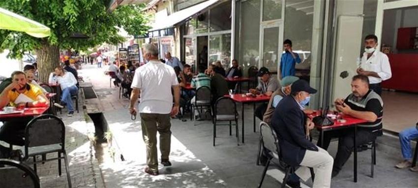 Koronavirüs tablosunda il il kritik son durum! Tam açılma derken 29 ilde kırmızı alarm...