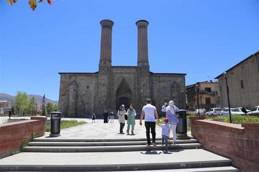Koronavirüs tablosunda il il kritik son durum! Tam açılma derken 29 ilde kırmızı alarm...