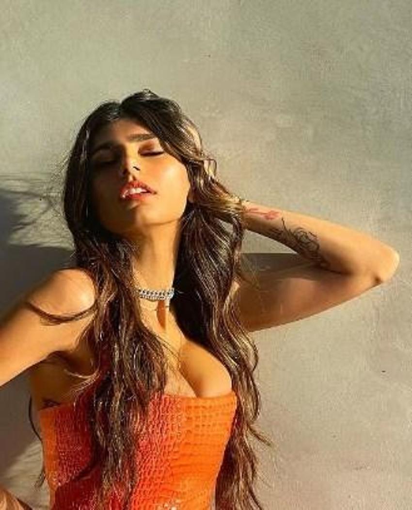 Mia Khalifa, duş fotoğrafıyla Instagram'ı salladı!