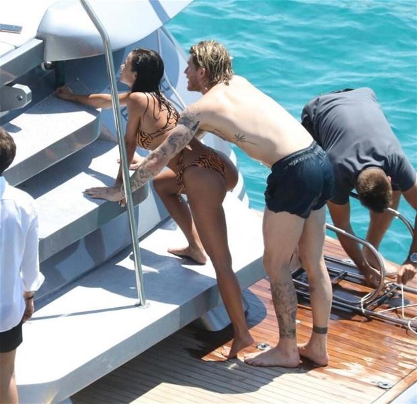 Loris Karius fena yakalandı! Fotoğraflar sızınca açıklama yapmak zorunda kaldı...