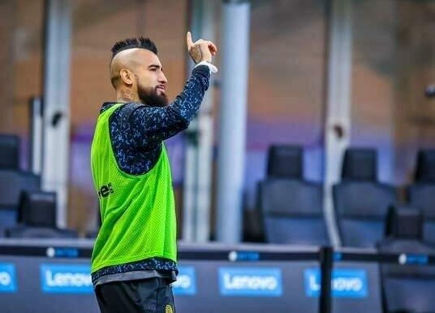 Büyük menajer oyunu! Vidal için Galatasaray ile Beşiktaş'ı karşı karşıya getirdi