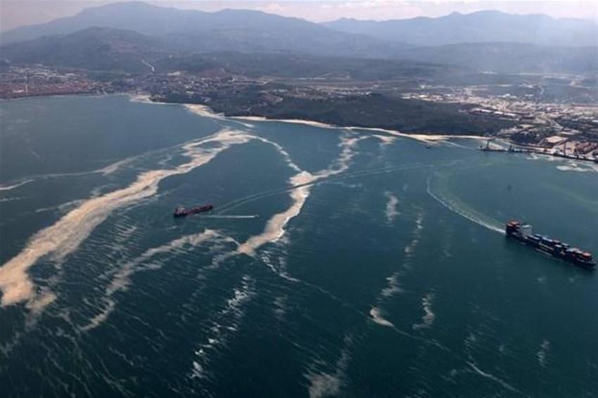 Marmara'da şaşırtan değişim! İstanbul’daki müsilaj uzaydan görüntülendi...