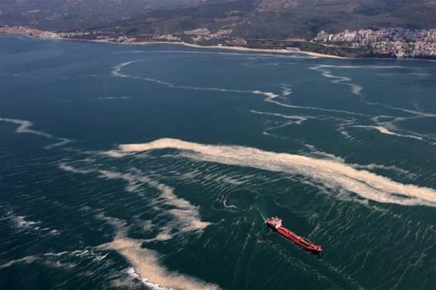 Marmara'da şaşırtan değişim! İstanbul’daki müsilaj uzaydan görüntülendi...