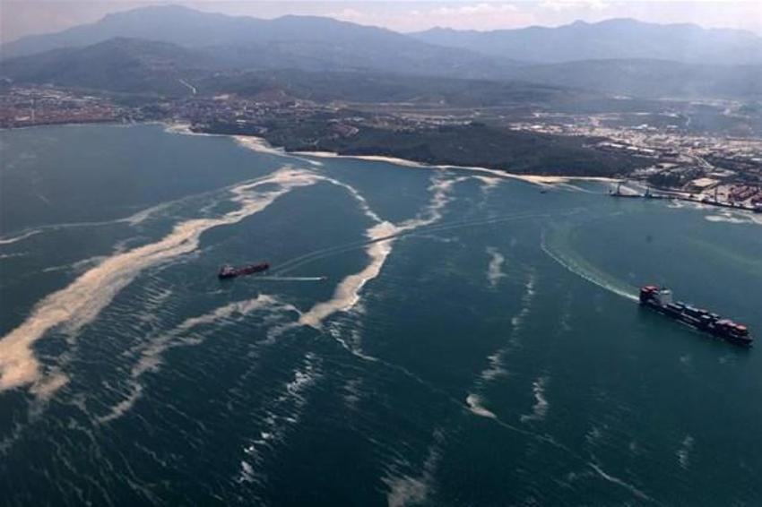 Marmara'da şaşırtan değişim! İstanbul’daki müsilaj uzaydan görüntülendi...