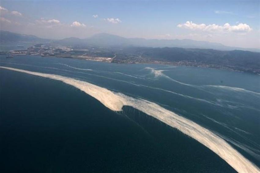 Marmara'da şaşırtan değişim! İstanbul’daki müsilaj uzaydan görüntülendi...