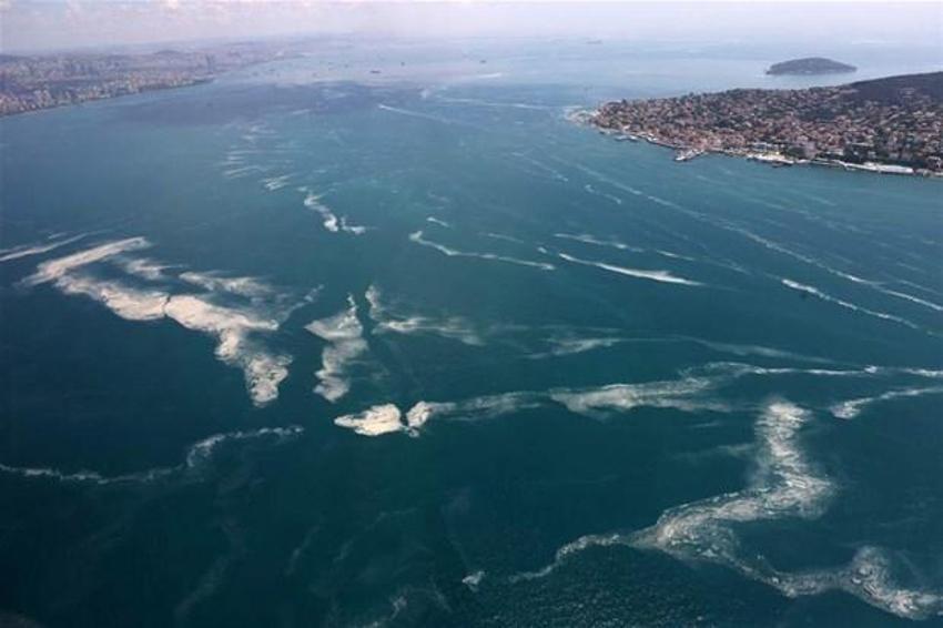 Marmara'da şaşırtan değişim! İstanbul’daki müsilaj uzaydan görüntülendi...