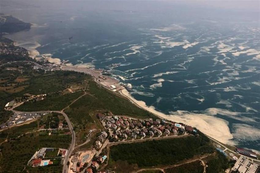 Marmara'da şaşırtan değişim! İstanbul’daki müsilaj uzaydan görüntülendi...