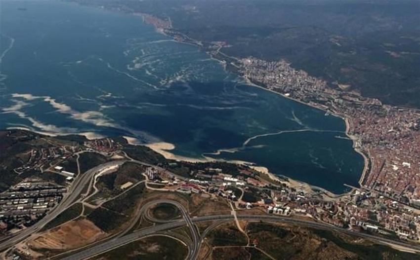 Marmara'da şaşırtan değişim! İstanbul’daki müsilaj uzaydan görüntülendi...
