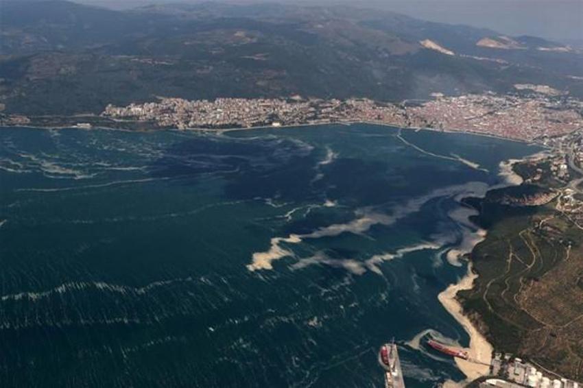 Marmara'da şaşırtan değişim! İstanbul’daki müsilaj uzaydan görüntülendi...