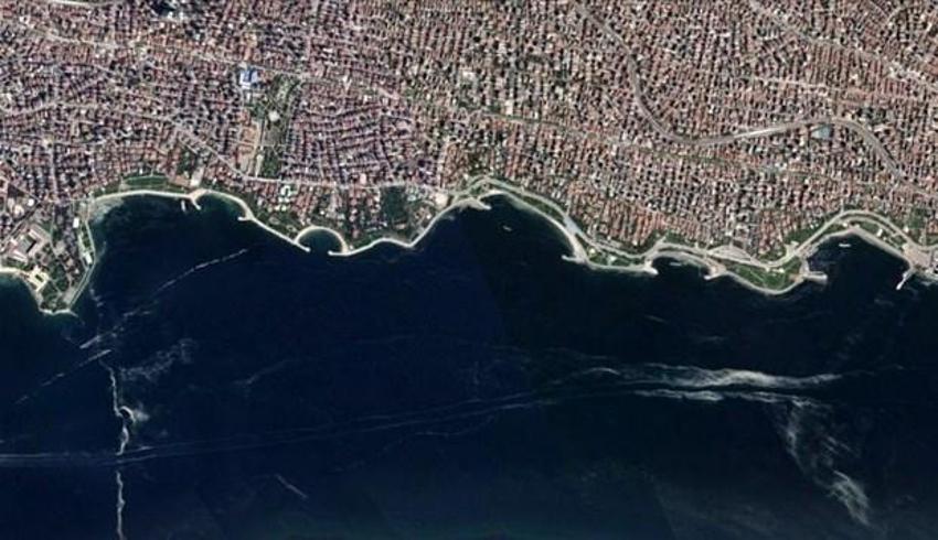 Marmara'da şaşırtan değişim! İstanbul’daki müsilaj uzaydan görüntülendi...