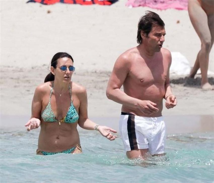 Antonio Conte, çıplak kadını görünce şaşkına döndü!