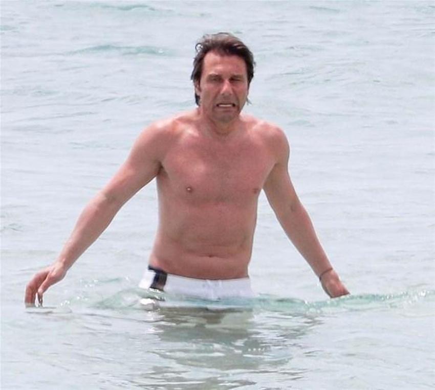 Antonio Conte, çıplak kadını görünce şaşkına döndü!