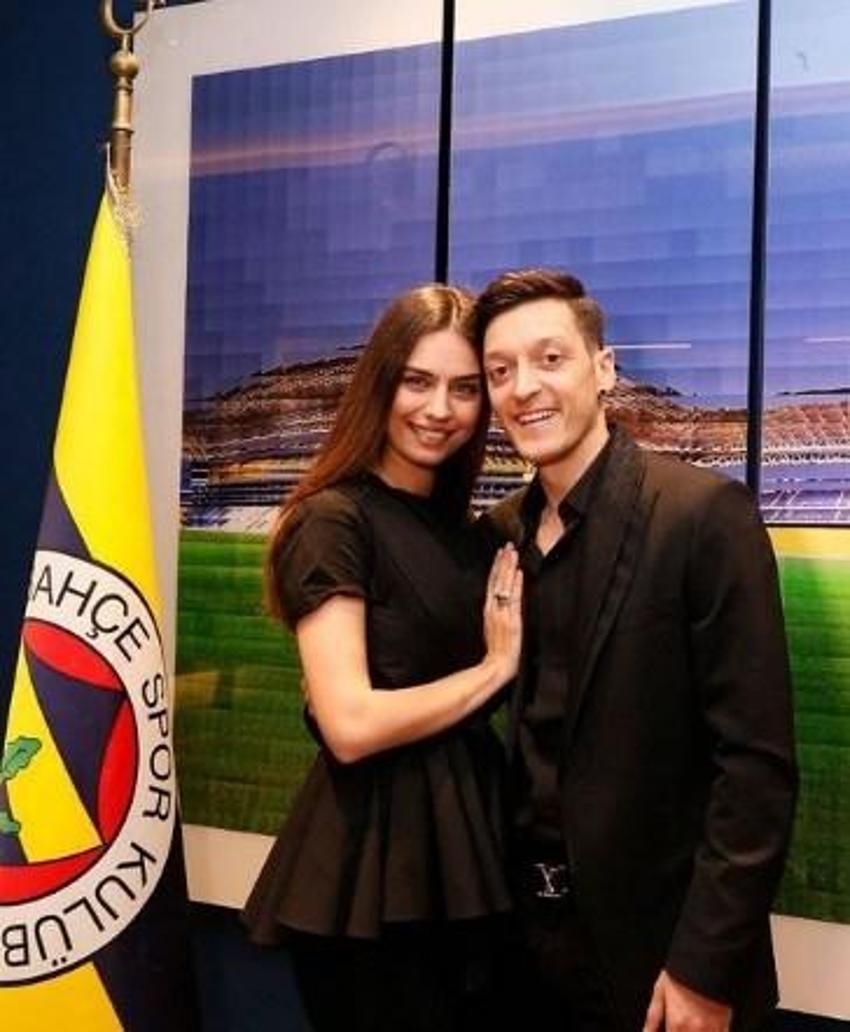 Amine Gülşe imaj değiştirdi! Hayranları yorum yaptı...