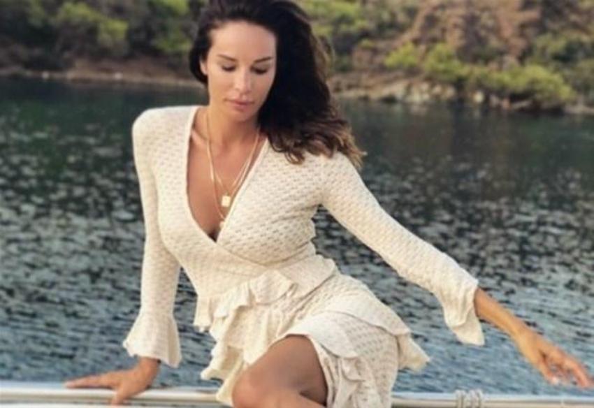 40 yaşındaki Güzide Duran bikinili pozlarıyla gençlere taş çıkarttı!