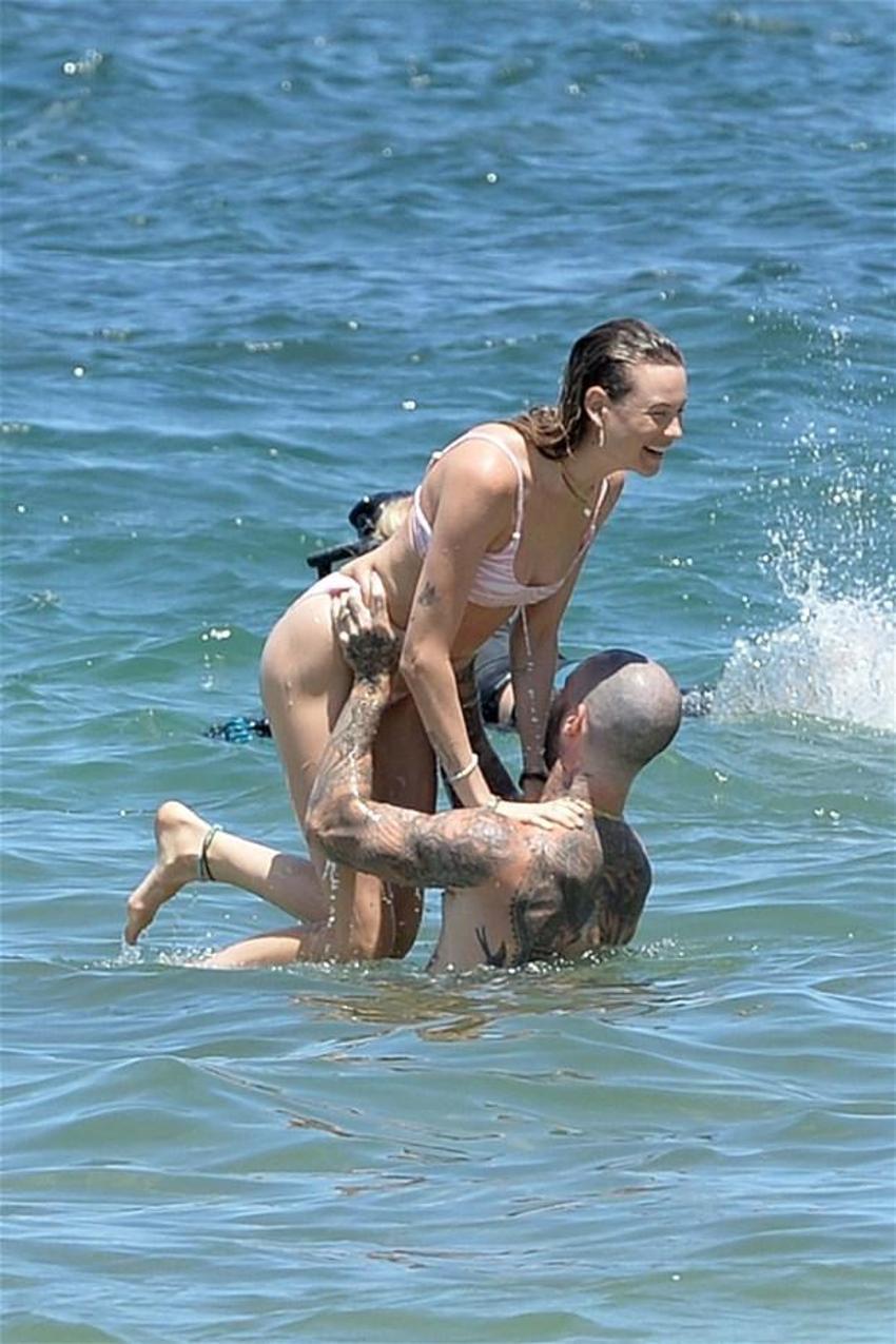 Adam Levine ile Behati Prinsloo tatilde eğlenceli anlar yaşadı!