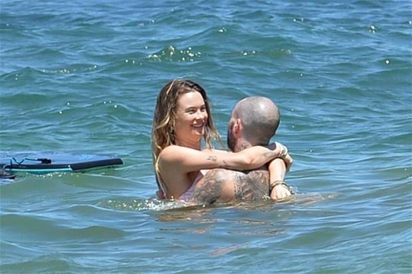 Adam Levine ile Behati Prinsloo tatilde eğlenceli anlar yaşadı!