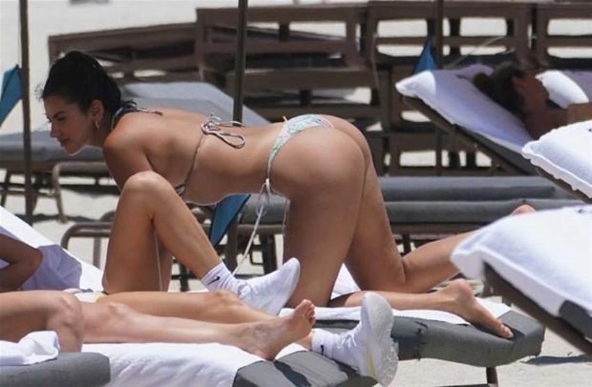Jehona Dreshaj bikinisine sığamadı! Çekiştirip durdu