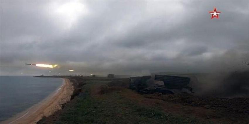 Yüzyılın en büyük gözdağı! 100 savaş uçağı birden havalandı: Türk jetleri...