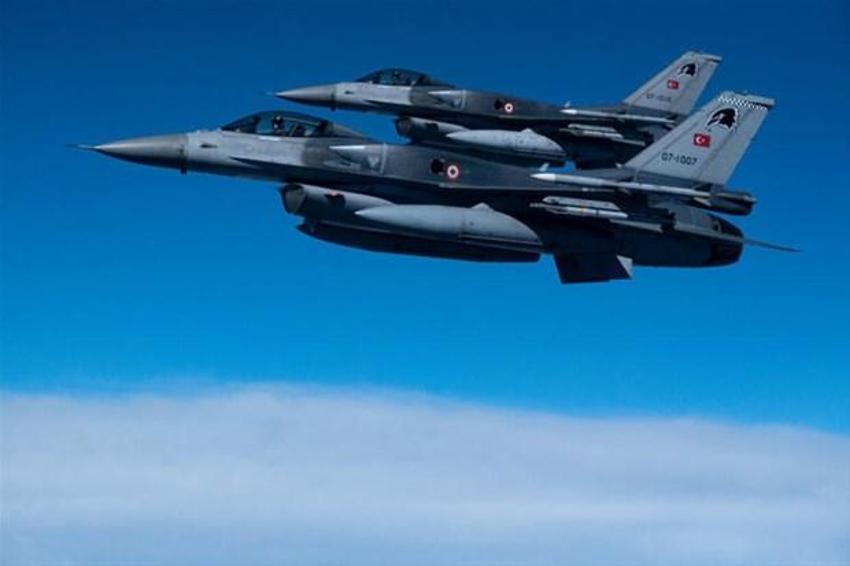 Yüzyılın en büyük gözdağı! 100 savaş uçağı birden havalandı: Türk jetleri...