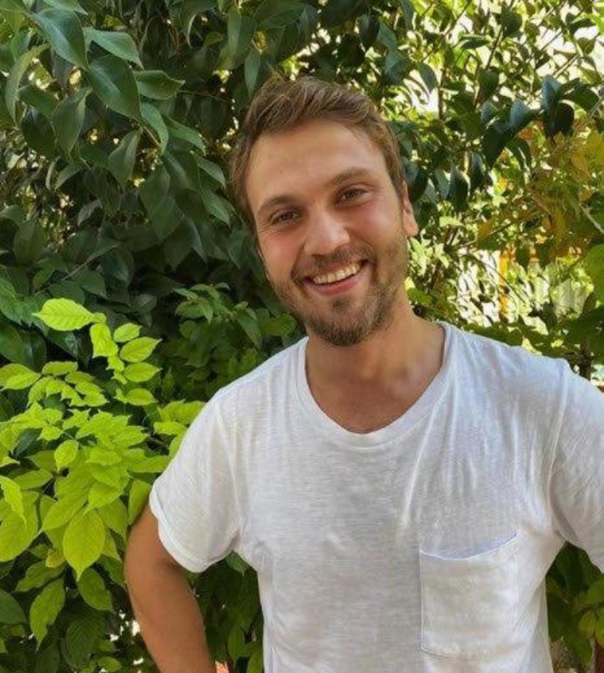 Çukur'un Yamaç'ı Aras Bulut İynemli meğer abisi ile aynı dizideymiş! İşte oyuncu abisi...