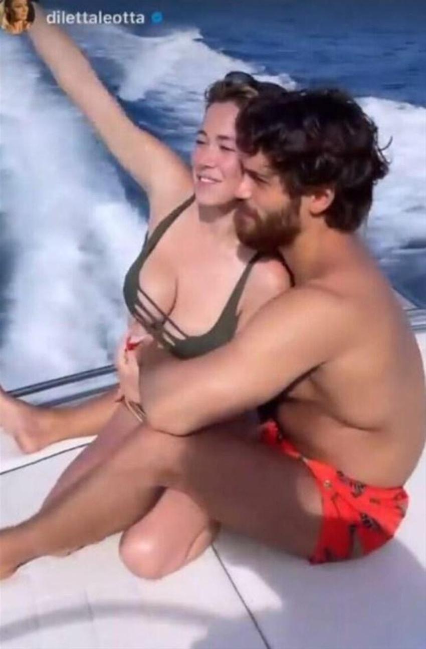 Can Yaman ve Diletta Leotta ayrılık dedikodularına nispet yaptı! Tatil paylaşımları...